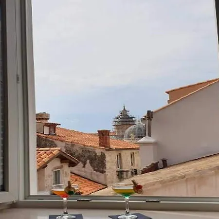 Pk - - Two Bedroom With View - 2 Apartment