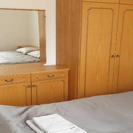 Apartment Pk - - Two Bedroom With View - 2